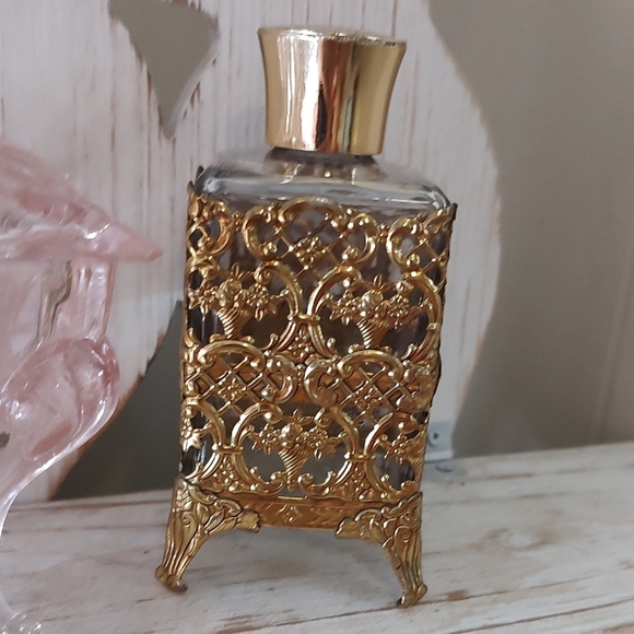 VINTAGE ART DECO PERFUME HOLDER Glass Gold Filigree FOUR LEGGED BASE - Picture 1 of 4